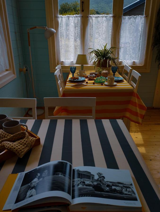 Brotseulebi Otel Ambrolauri Dış mekan fotoğraf